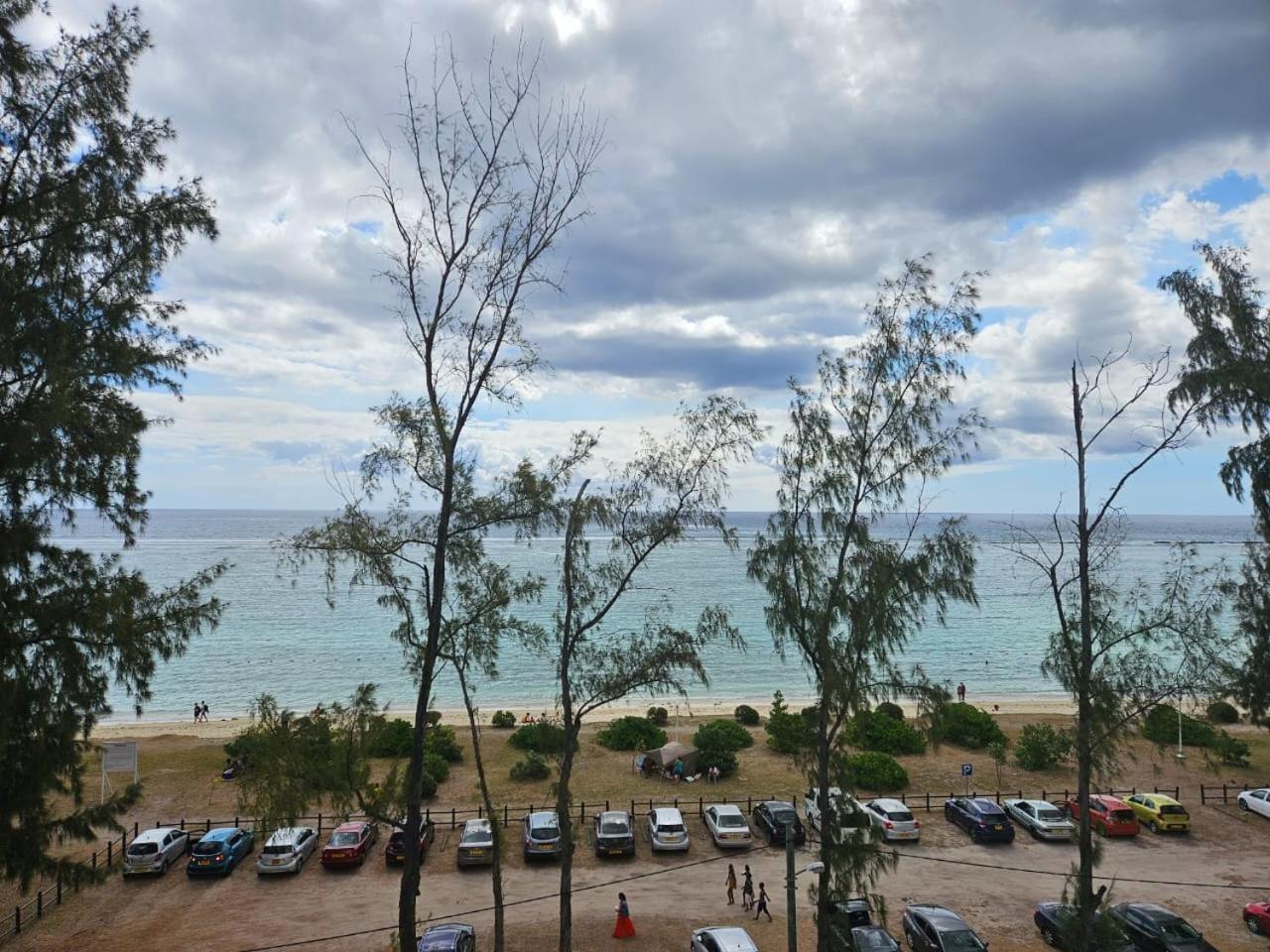 Seafront Apartment Residences West Front One Flic-en-Flacq Esterno foto